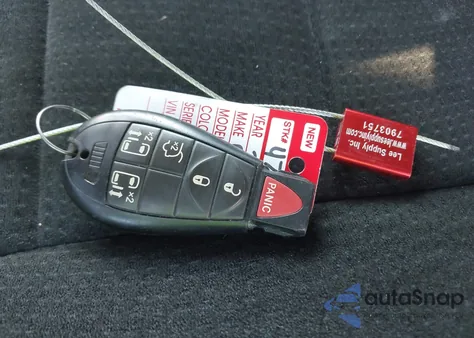 2011 Dodge Grand Caravan Crew from USA, damaged, VIN 2D4RN5DG2BR765560